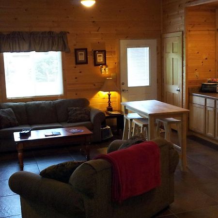 Ferienwohnung Cabins At Sugar Mountain Eureka Springs Exterior foto