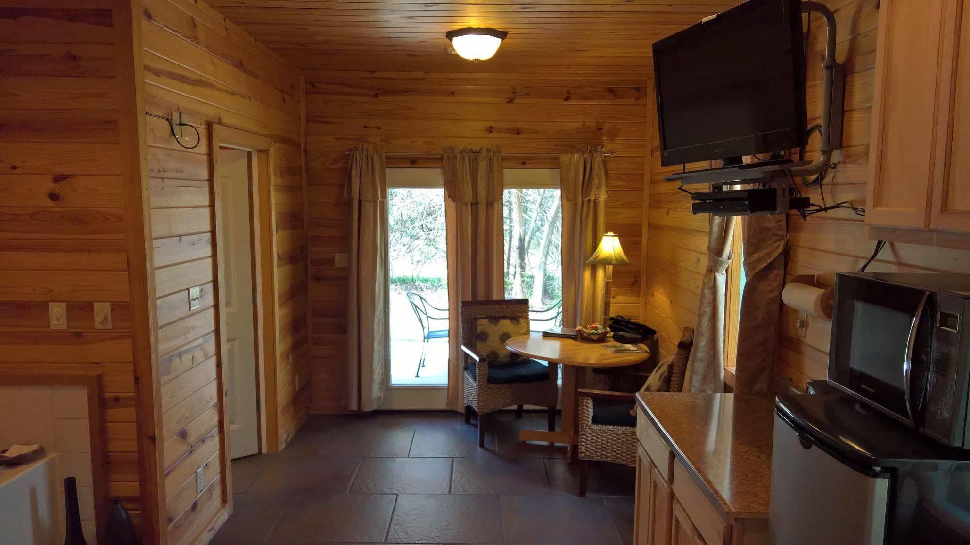 Ferienwohnung Cabins At Sugar Mountain Eureka Springs Exterior foto
