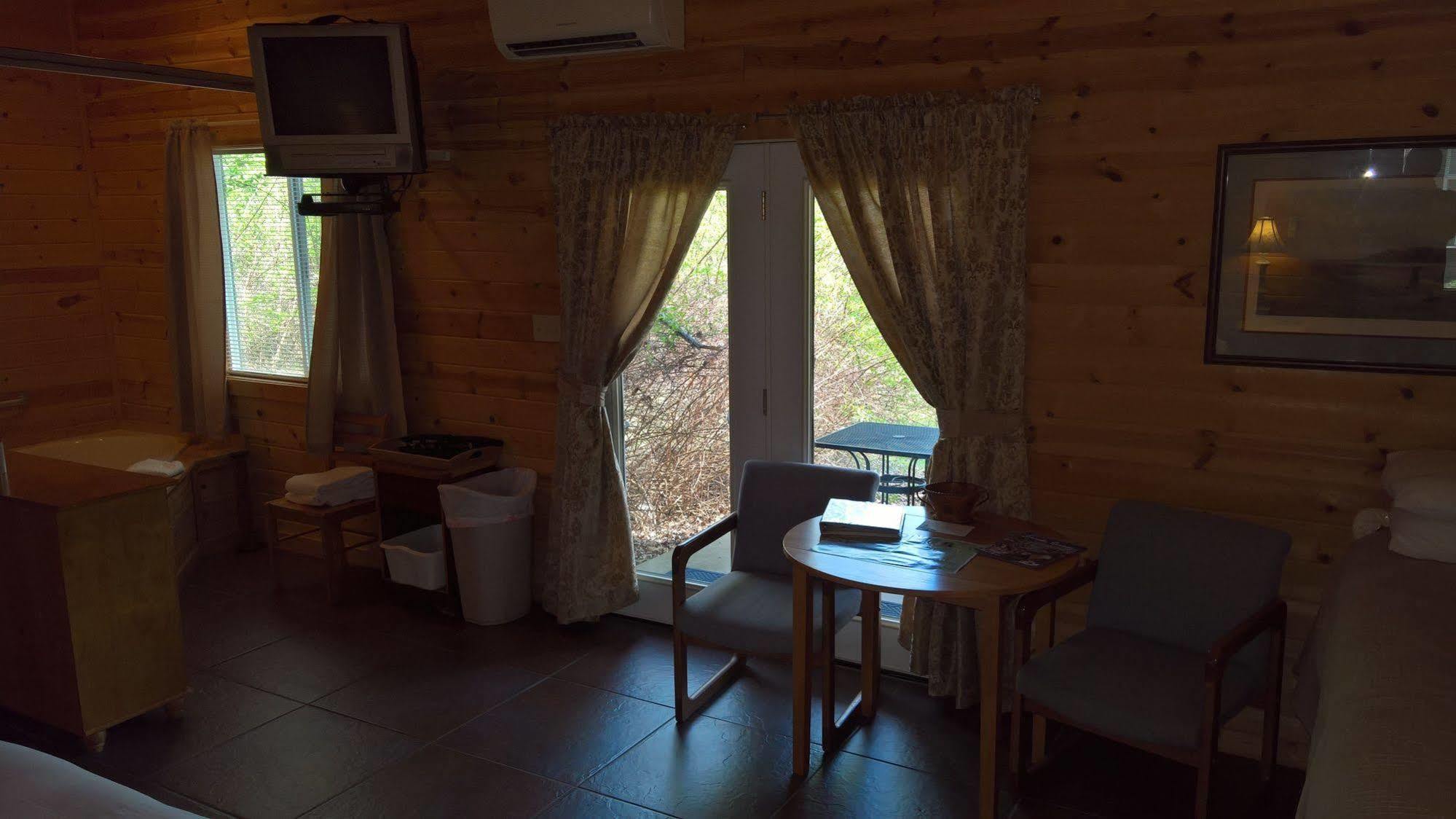 Ferienwohnung Cabins At Sugar Mountain Eureka Springs Exterior foto