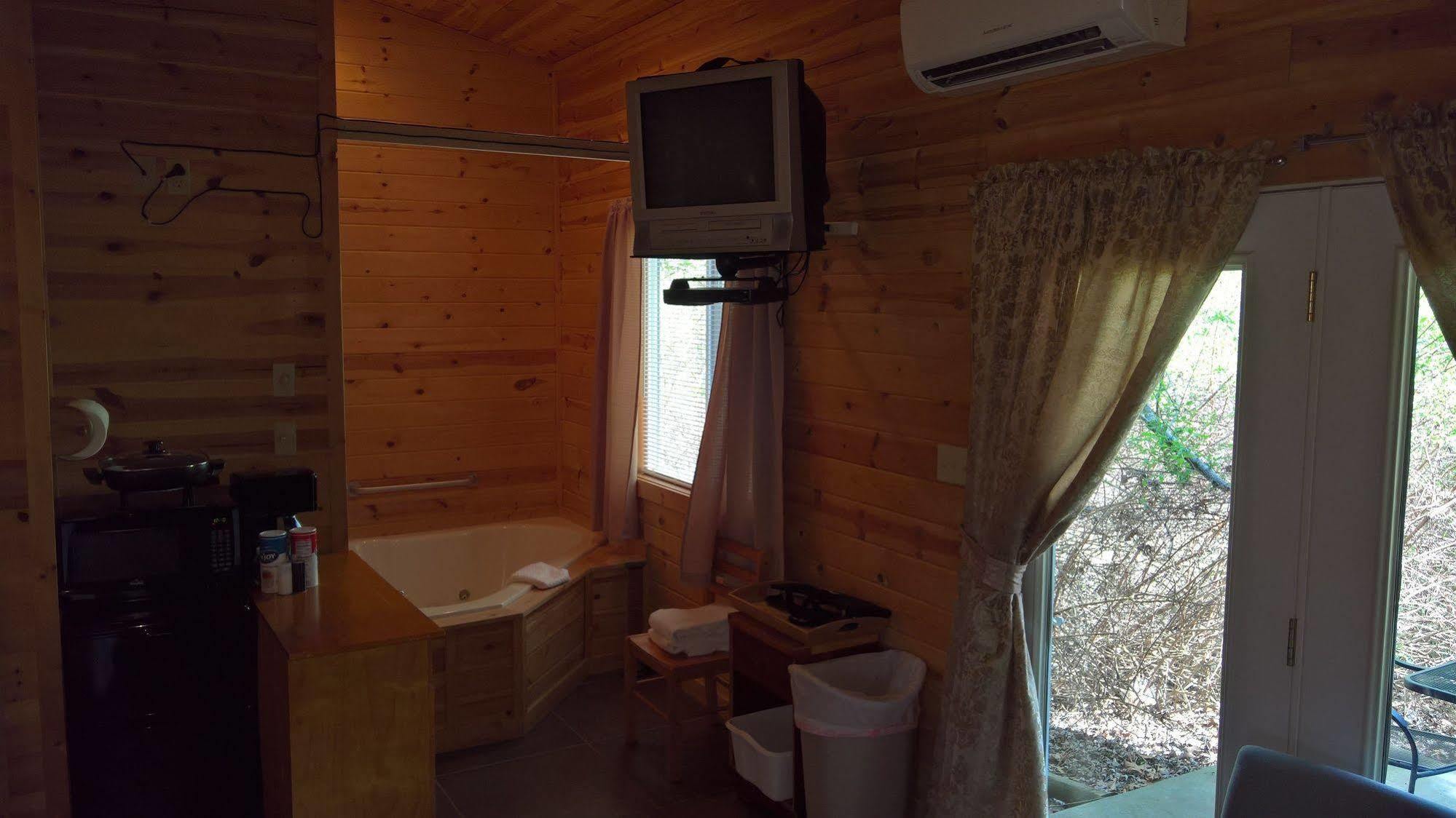 Ferienwohnung Cabins At Sugar Mountain Eureka Springs Exterior foto